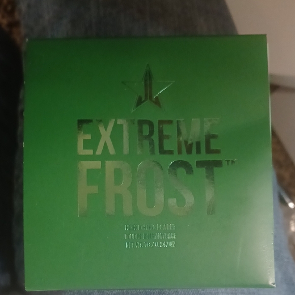 Jeffree Star Other - Jeffree Star Extreme Frost Highlighter - Green